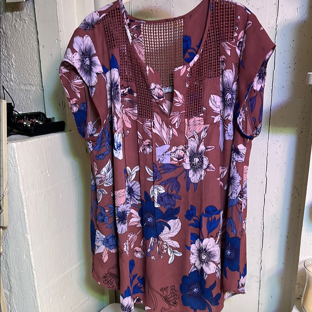 Red and Blue Floral Tunic with Flutter Sleeves and Relaxed Fit